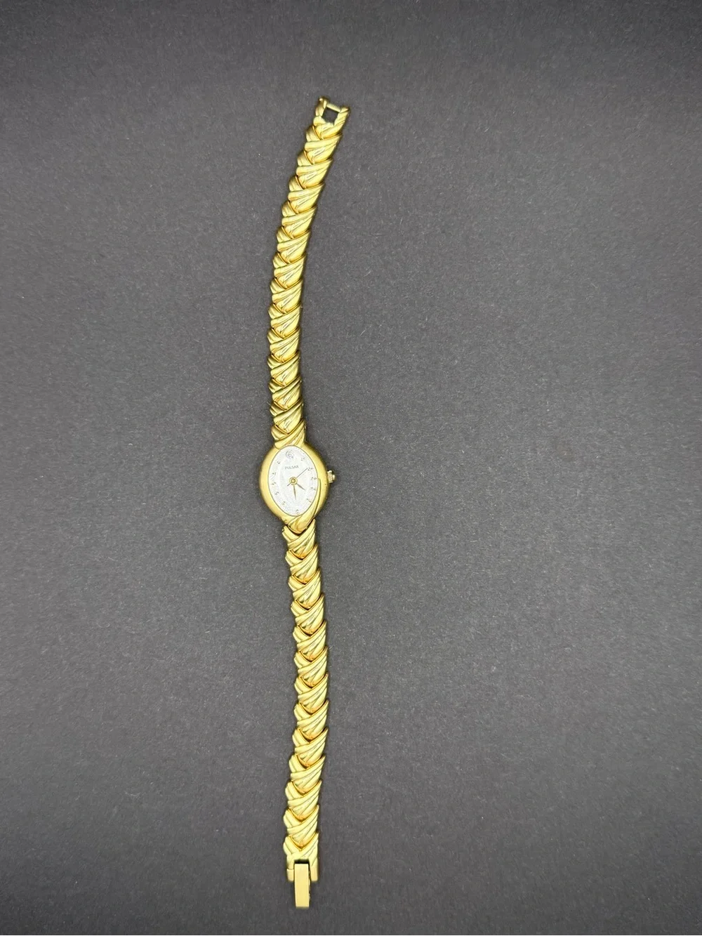Pulsar V401-X237 Vintage Gold Tone Oval Face Ladies Watch